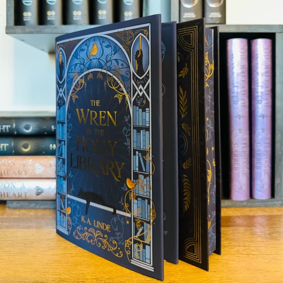 Fairyloot Exclusive Signed Edition The Wren In The Holly Library by K. A. Linde - Picture 1 of 13